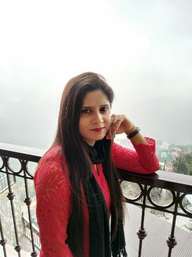 Bushra Amna