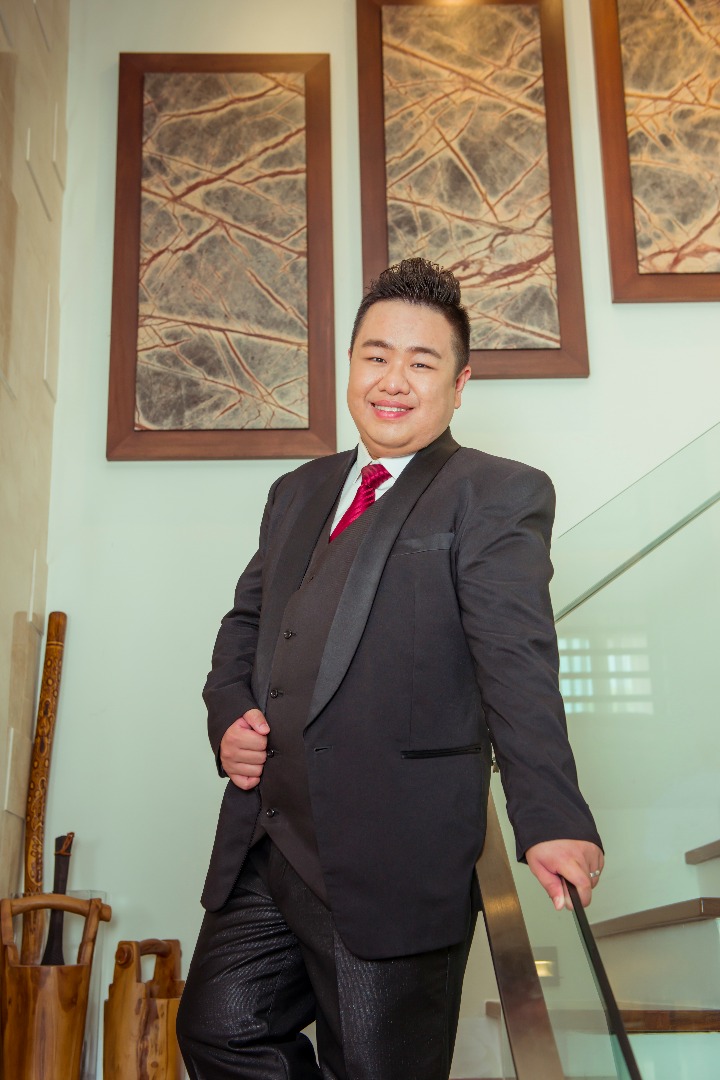 F Z Lee